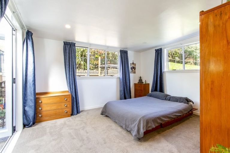 Photo of property in 17 Awaroa Road, Helensville, 0800