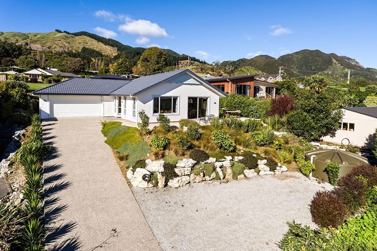 Photo of property in 2 Kowhatu Grove, Pohara, Takaka, 7183