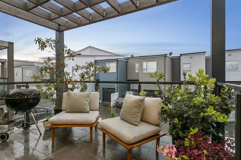 Photo of property in 20 Mollusc Road, Hobsonville, Auckland, 0616