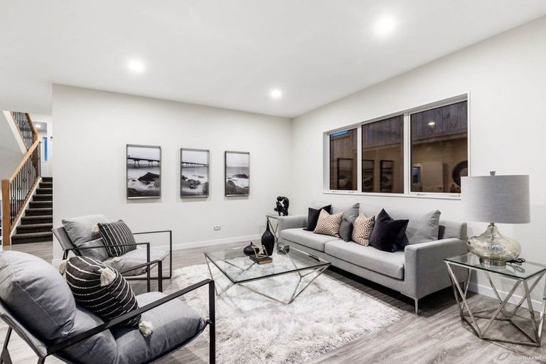 Photo of property in 8 Takurua Terrace, Orewa, 0931