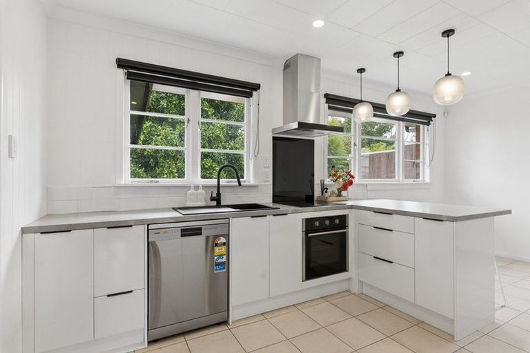 Photo of property in 222 Great South Road, Huntly, 3700