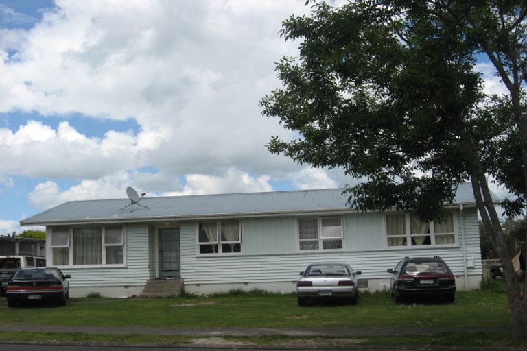 Photo of property in 27 Brentford Place, Manurewa, Auckland, 2102