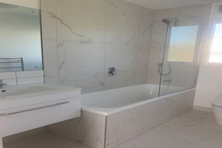 Photo of property in 40 Richards Avenue, Forrest Hill, Auckland, 0620