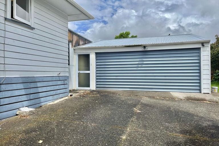 Photo of property in 1/16 Duncan Avenue, Te Atatu South, Auckland, 0610