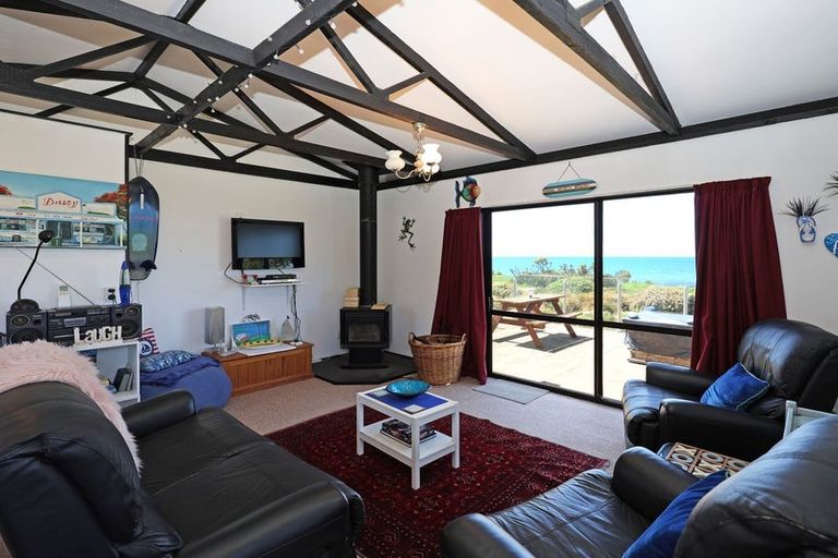 Photo of property in 32 Harbour Terrace, Kakanui, Oamaru, 9495