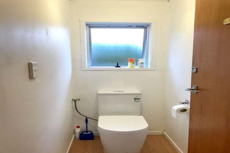 Photo of property in 1/95c Captain Scott Road, Glen Eden, Auckland, 0602