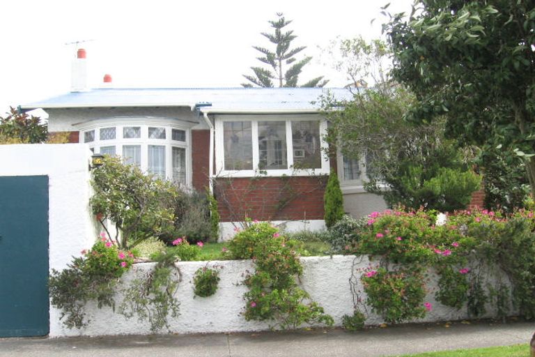 Photo of property in 53 Palm Avenue, Lyall Bay, Wellington, 6022
