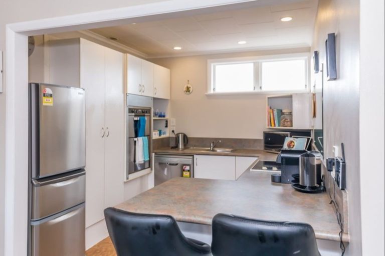 Photo of property in 32 Highbury Drive, Levin, 5510