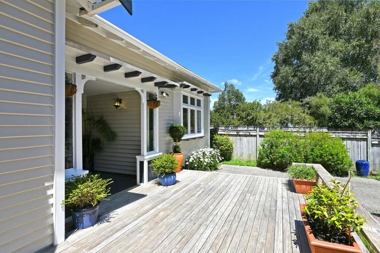 Photo of property in 25 Black Beech Street, Birchville, Upper Hutt, 5018