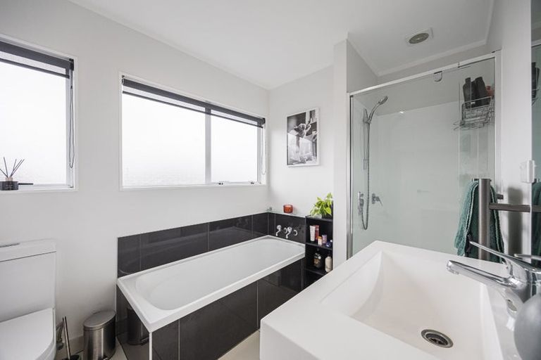 Photo of property in 55 Triangle Road, Massey, Auckland, 0614