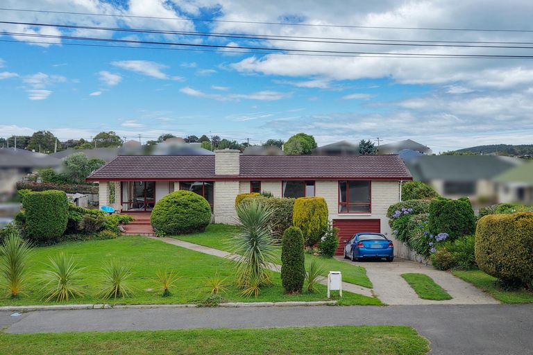 Photo of property in 23 Towey Street, Holmes Hill, Oamaru, 9401