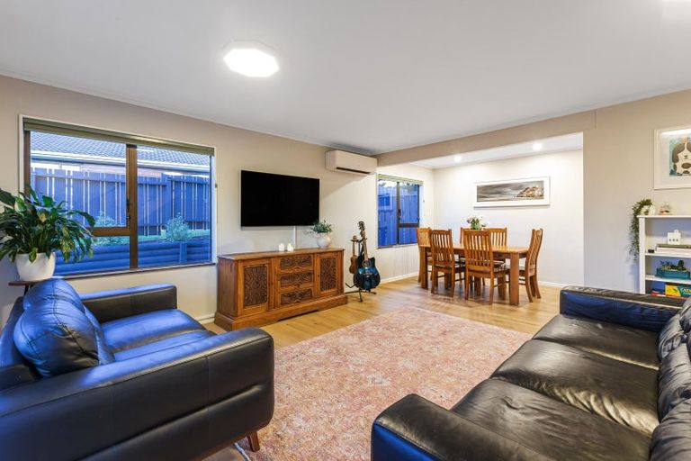 Photo of property in 23 James Cook Drive, Whitby, Porirua, 5024