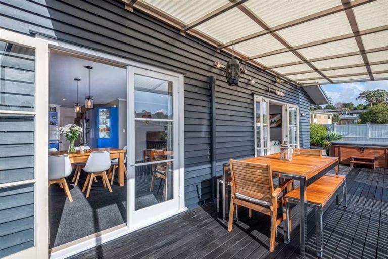 Photo of property in 32 Fairway Avenue, Red Beach, 0932