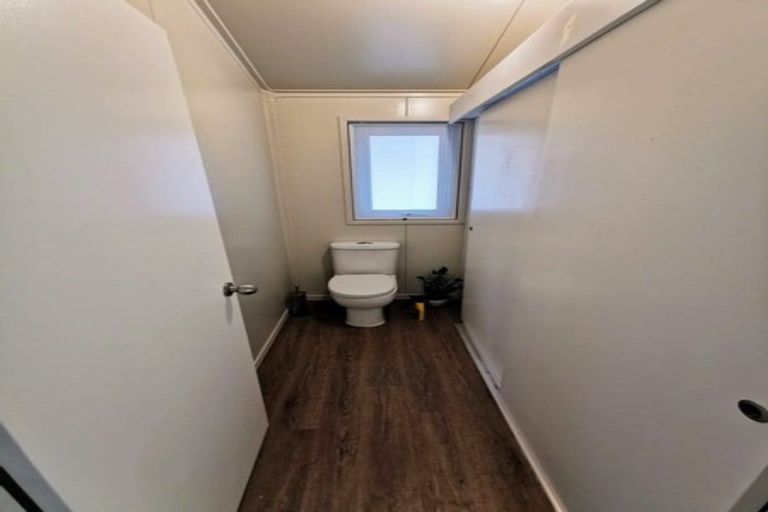 Photo of property in 10 Karaka Street, Castlecliff, Whanganui, 4501