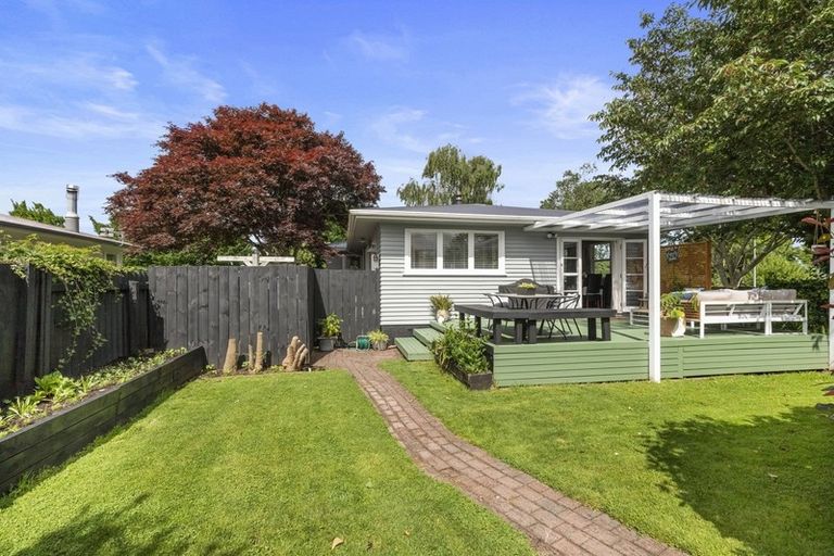 Photo of property in 2 Bremridge Place, Melville, Hamilton, 3206