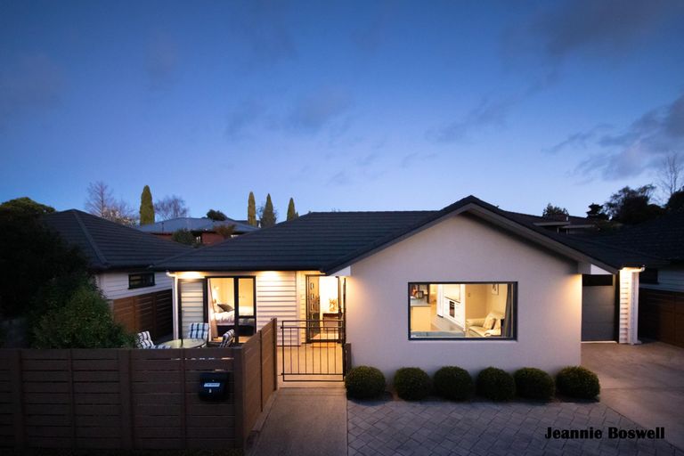 Photo of property in 5 Virtue Place, Hokowhitu, Palmerston North, 4410
