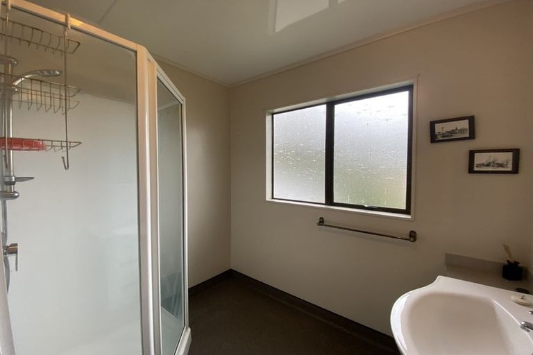 Photo of property in 62 Waikawa Road, Picton, 7220