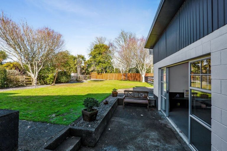 Photo of property in 17 Oberon Street, Stratford, 4332