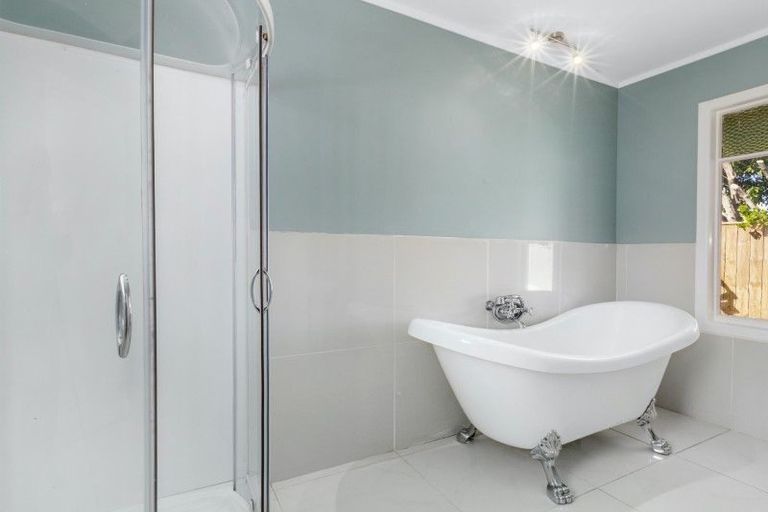 Photo of property in 32 Hinemoa Street, Paraparaumu, 5032