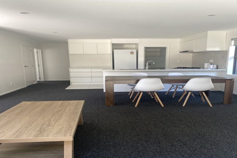 Photo of property in 2/29 May Street, Hamilton East, Hamilton, 3216