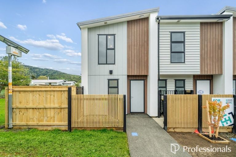 Photo of property in 31 Wainuiomata Road, Wainuiomata, Lower Hutt, 5014