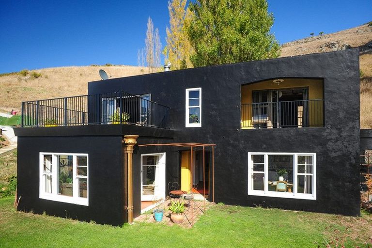 Photo of property in 25c Walkers Road, Lyttelton, 8082