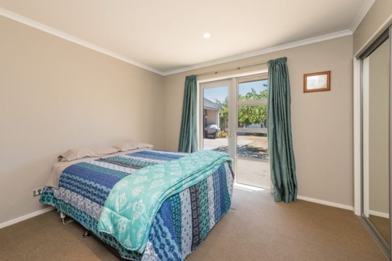 Photo of property in 15 Aratia Way, Richmond, 7020