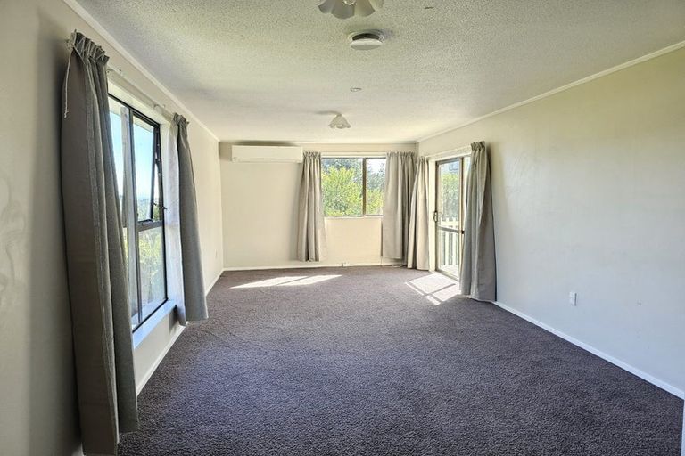 Photo of property in 34 Northumberland Street, Cannons Creek, Porirua, 5024