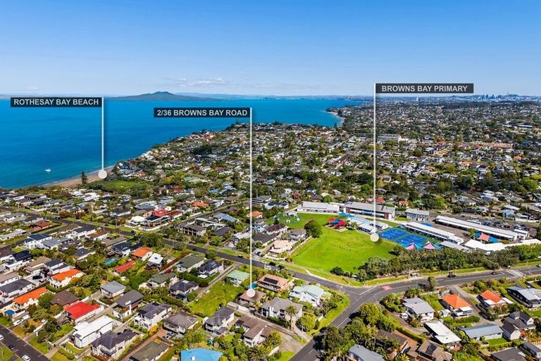 Photo of property in 2/36 Browns Bay Road, Rothesay Bay, Auckland, 0630