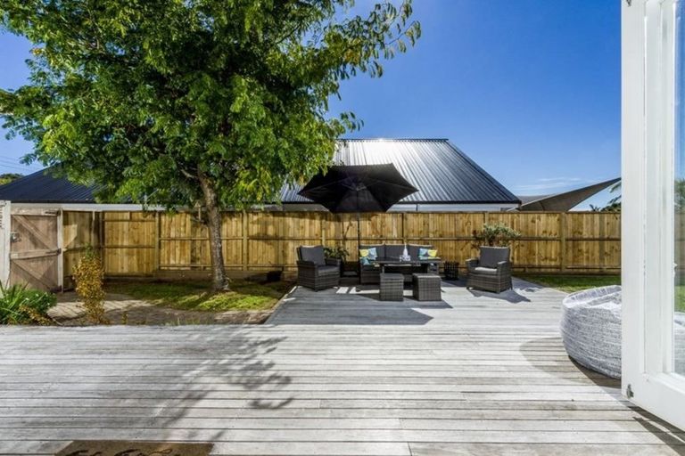 Photo of property in 7 Preston Avenue, Belmont, Auckland, 0622