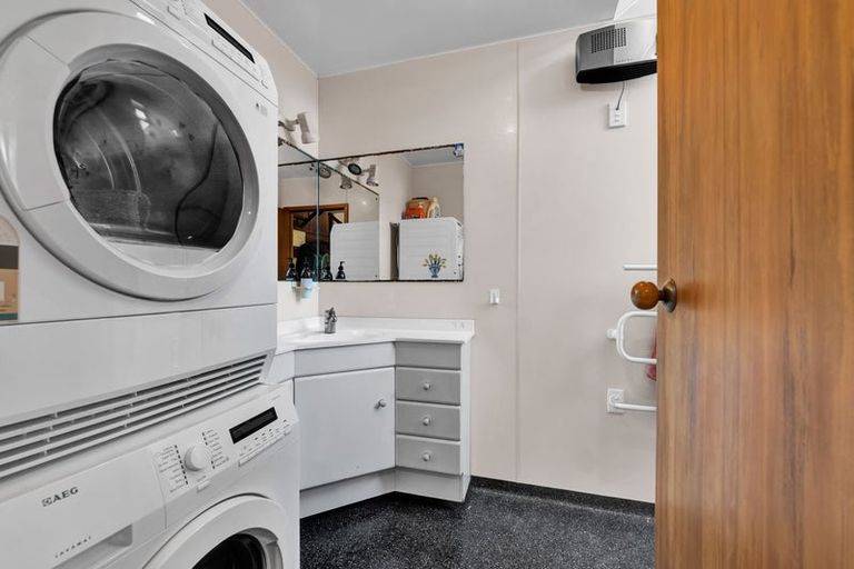 Photo of property in 38 Victoria Street, Patea, 4520