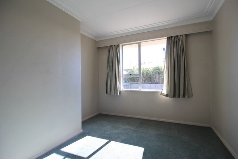 Photo of property in 8 Campbell Street, Alexandra, 9320