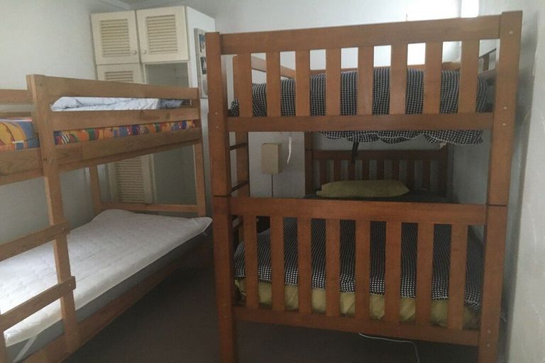 Photo of property in 6 Long Street, Torbay, Auckland, 0630