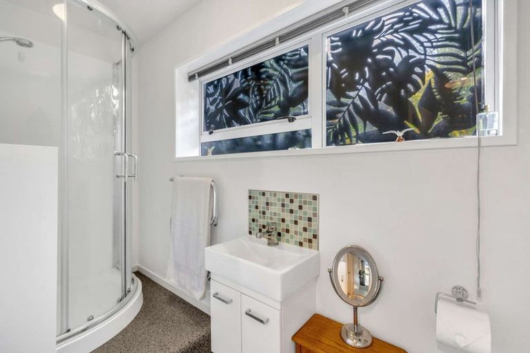 Photo of property in 44 Grand Vue Road, Kawaha Point, Rotorua, 3010