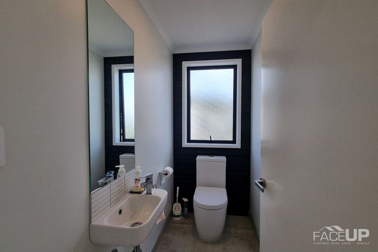 Photo of property in 2 Wai Place, Westgate, Auckland, 0614