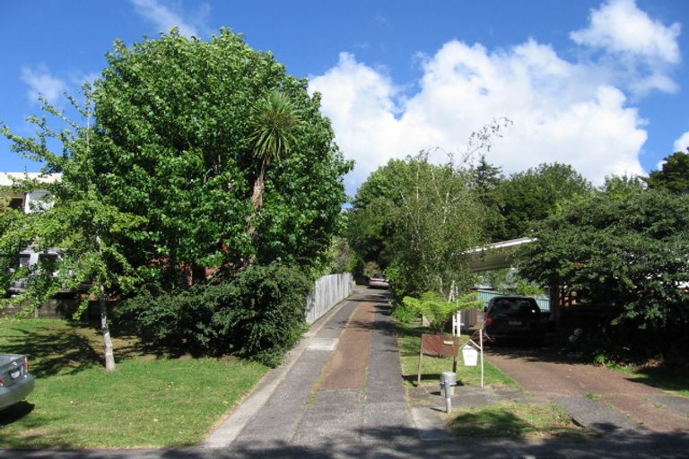 Photo of property in 24 Compton Street, Hillcrest, Auckland, 0627