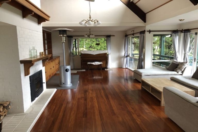 Photo of property in 34 Tawini Road, Titirangi, Auckland, 0604