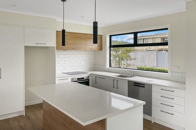 Photo of property in 16 Te Ara O Motutawa, Avalon, Lower Hutt, 5011