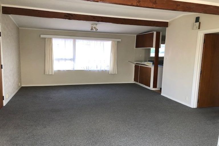 Photo of property in 1/32 Kowhai Road, Campbells Bay, Auckland, 0630