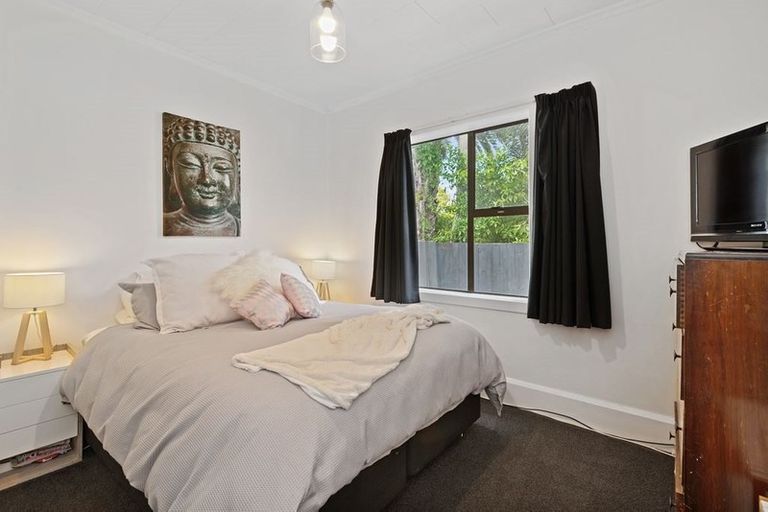 Photo of property in 20 Edgeware Road, St Albans, Christchurch, 8014