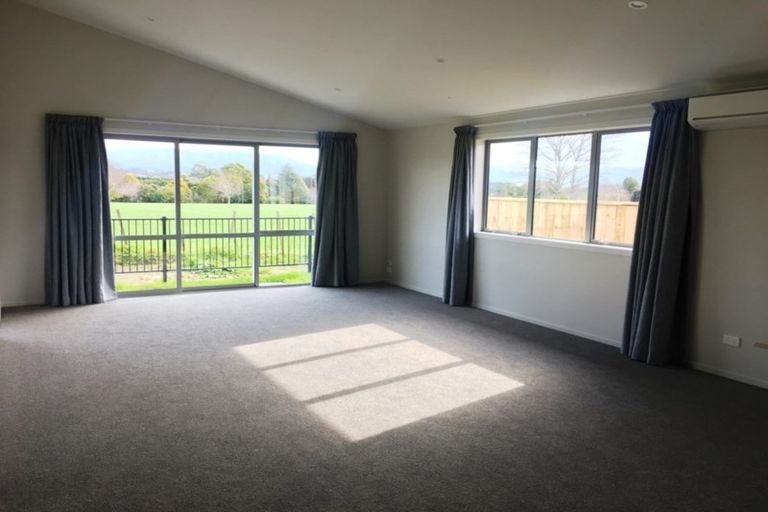 Photo of property in 34 Richardson Road, Omokoroa, 3114