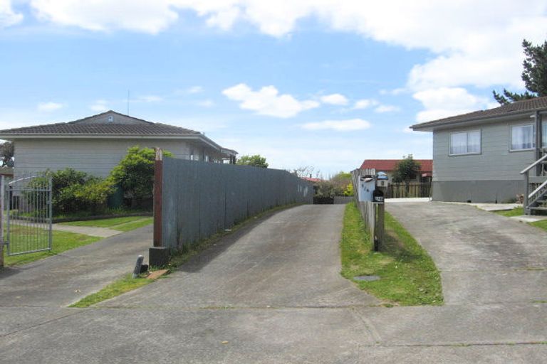 Photo of property in 1/6 Bundena Place, Clendon Park, Auckland, 2103