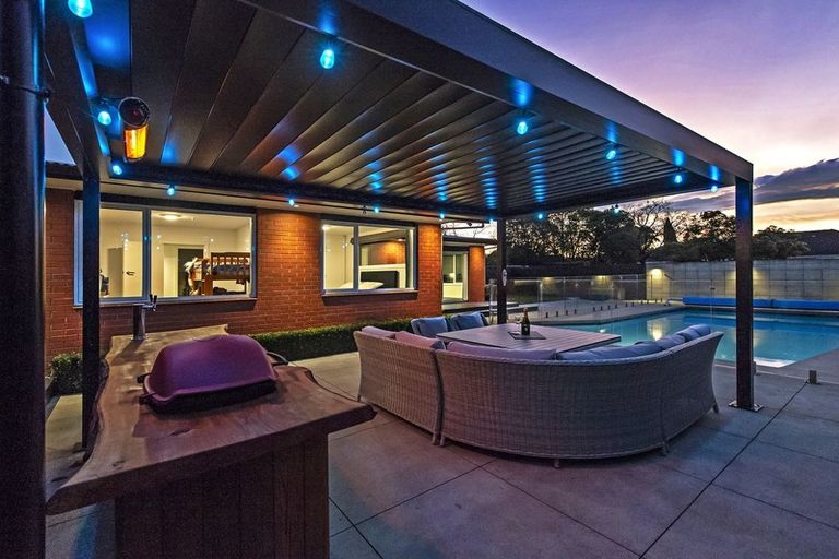 Photo of property in 25 Roydvale Avenue, Burnside, Christchurch, 8042