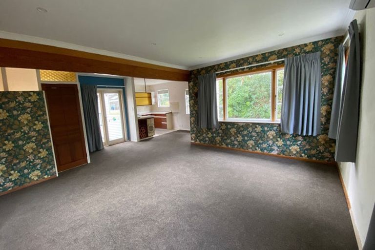 Photo of property in 66 Stokes Valley Road, Stokes Valley, Lower Hutt, 5019