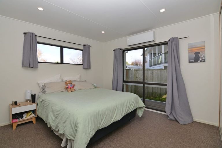 Photo of property in 10 Ross Grove, Paraparaumu, 5032