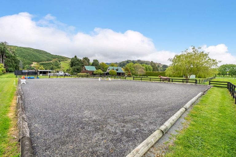 Photo of property in 39 Colletts Road, Mangaroa, Upper Hutt, 5371