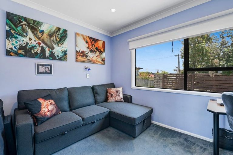 Photo of property in 1/63 College Road, Northcote, Auckland, 0627