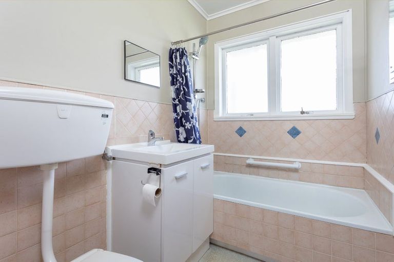 Photo of property in 2/70 Station Road, Papatoetoe, Auckland, 2025