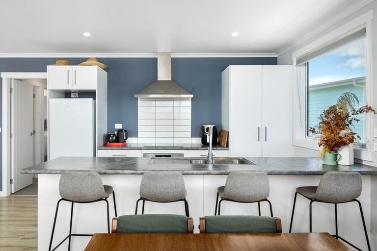 Photo of property in 11 Sandy Place, Waihi Beach, 3611