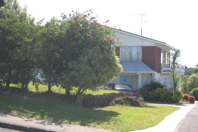 Photo of property in 52 Marlborough Avenue, Glenfield, Auckland, 0629